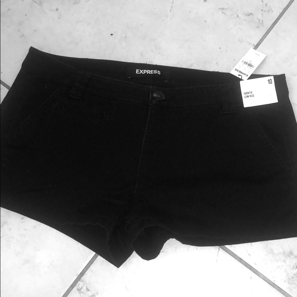 Express Black low rise shortie shorts Size 10